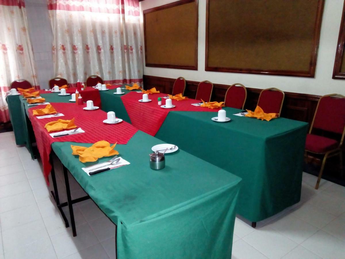 Nanyuki Ibis Hotel Экстерьер фото