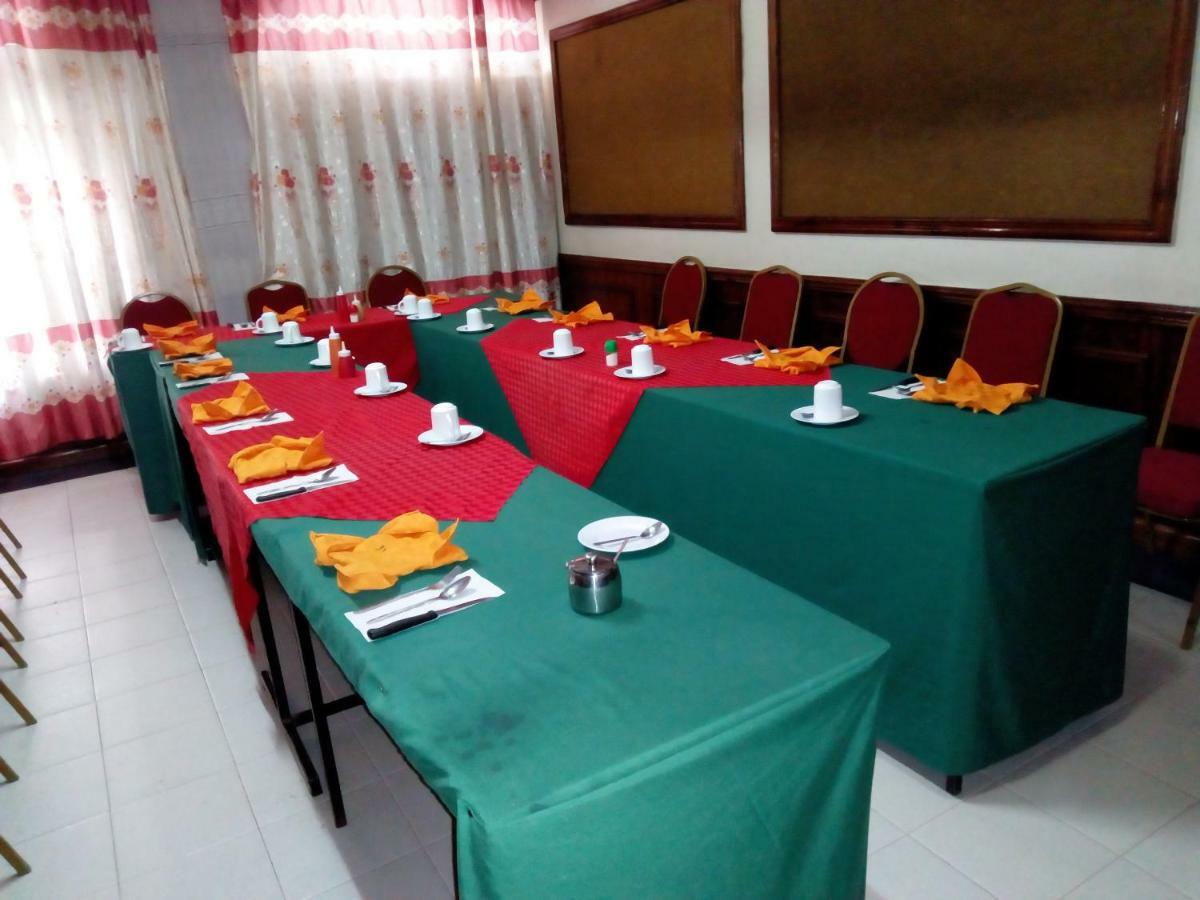 Nanyuki Ibis Hotel Экстерьер фото