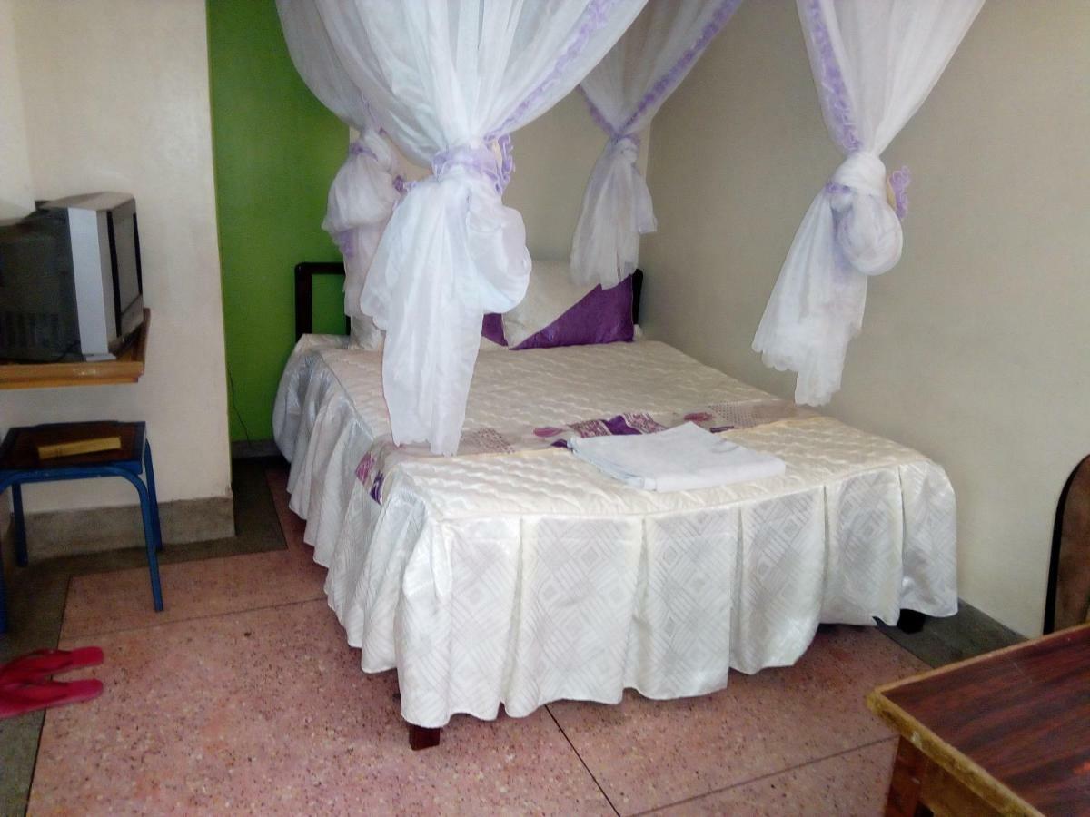Nanyuki Ibis Hotel Экстерьер фото