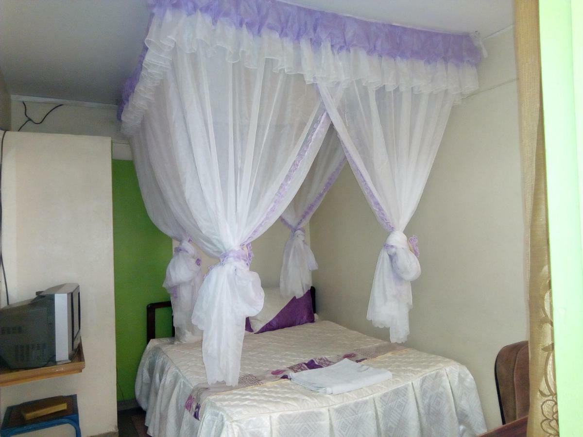 Nanyuki Ibis Hotel Экстерьер фото